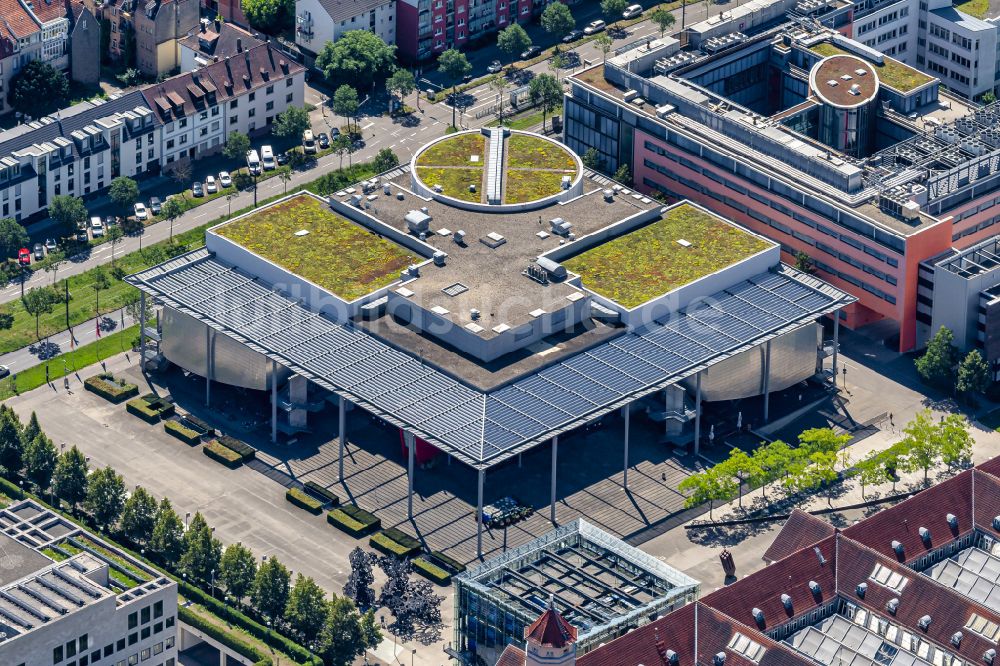 Luftaufnahme Karlsruhe - Freizeitzentrum - Kino - Gebäude in Karlsruhe im Bundesland Baden-Württemberg, Deutschland