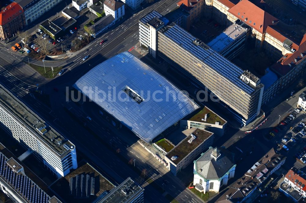 Kassel aus der Vogelperspektive: Freizeitzentrum - Kino - Gebäude in Kassel im Bundesland Hessen
