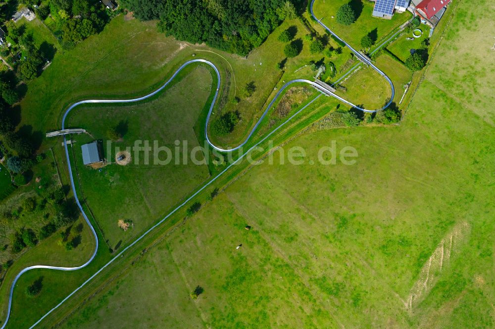 Luftaufnahme Burg Stargard - Freizeitzentrum der Sommerrodelbahn in Burg Stargard im Bundesland Mecklenburg-Vorpommern