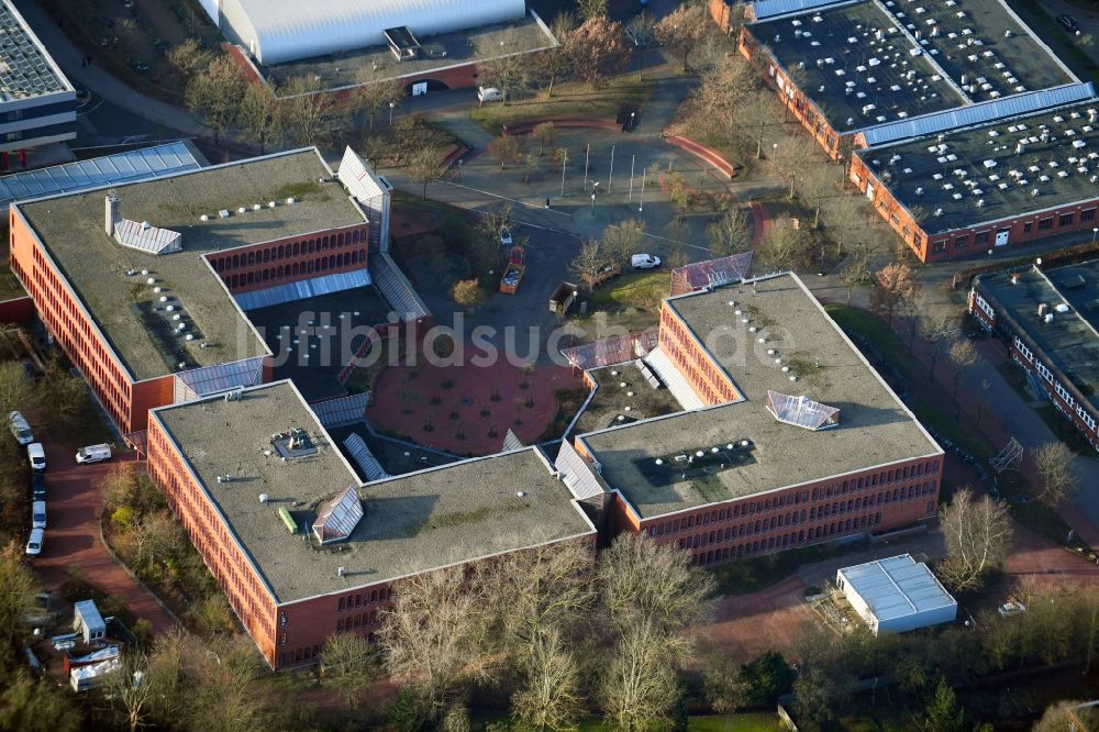 Luftaufnahme Lübeck - Friedrich-List-Schule und Emil-Possehl-Schule in Lübeck im Bundesland Schleswig-Holstein, Deutschland