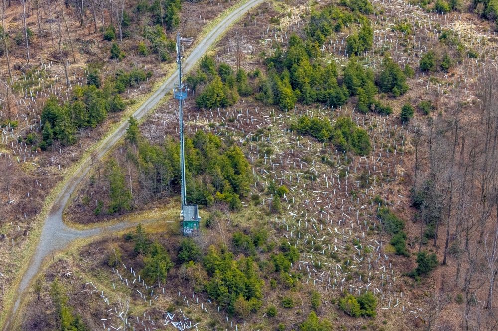 Siegen von oben - Funkturm auf der Kuppe des Berges Häusling in Siegen im Bundesland Nordrhein-Westfalen, Deutschland