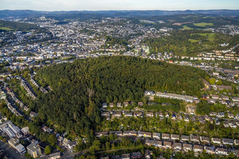 Luftaufnahme Siegen - Funkturm auf der Kuppe des Berges Häusling in Siegen im Bundesland Nordrhein-Westfalen, Deutschland