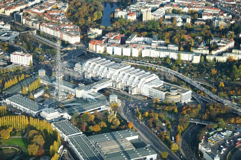 Luftbild Berlin - Funkturm und Messegelände ICC Kongreßzentrum im Stadtteil Charlottenburg in Berlin
