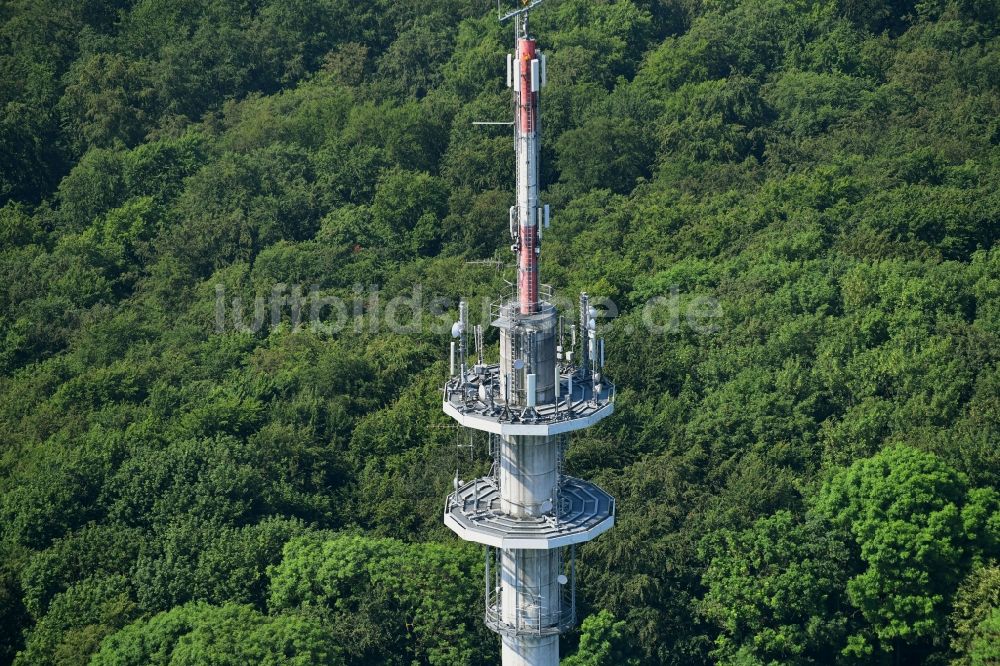 Luftbild Hofgeismar - Funkturm und Sendeanlage als Grundnetzsender Heuberg in Hofgeismar im Bundesland Hessen, Deutschland