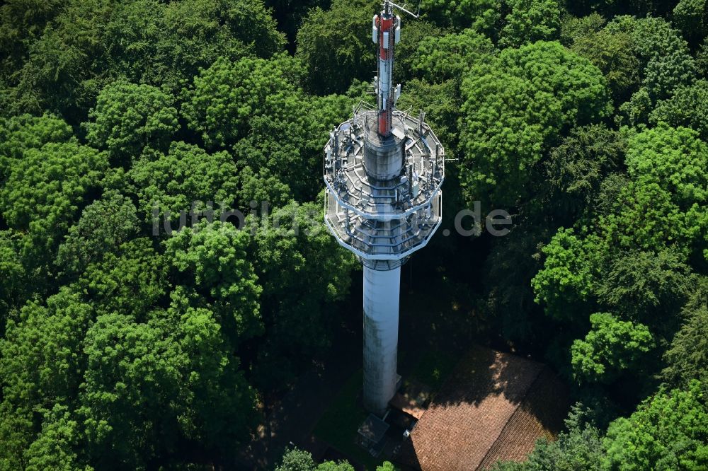 Luftbild Hofgeismar - Funkturm und Sendeanlage als Grundnetzsender Heuberg in Hofgeismar im Bundesland Hessen, Deutschland
