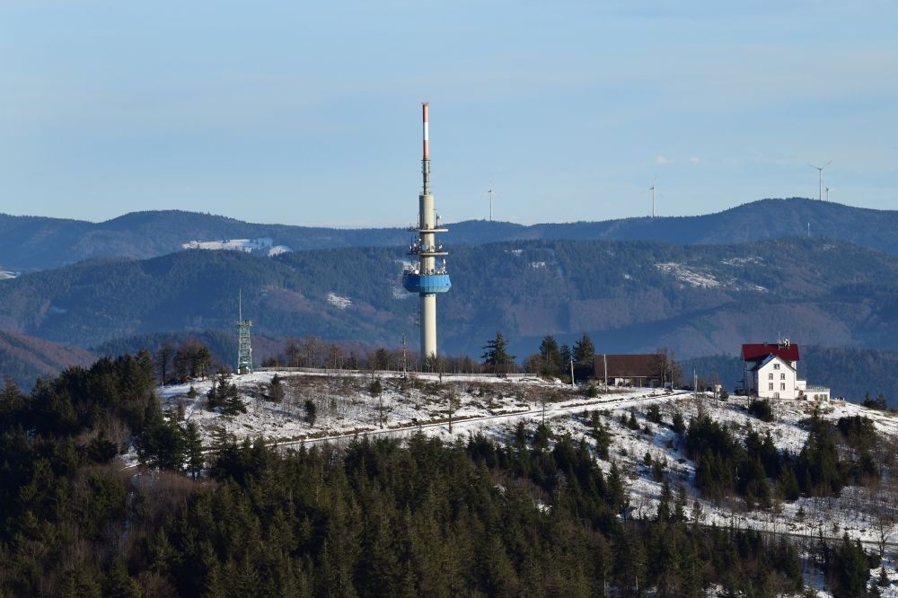 Schallsingen von oben - Funkturm und Sendeanlage als Grundnetzsender Sender Blauen in Schallsingen im Bundesland Baden-Württemberg, Deutschland