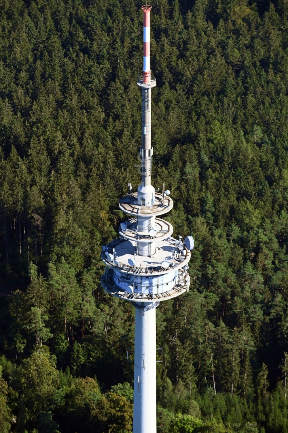 Luftbild Heretsried - Funkturm und Sendeanlage als Grundnetzsender Sender Welden in Heretsried im Bundesland Bayern, Deutschland