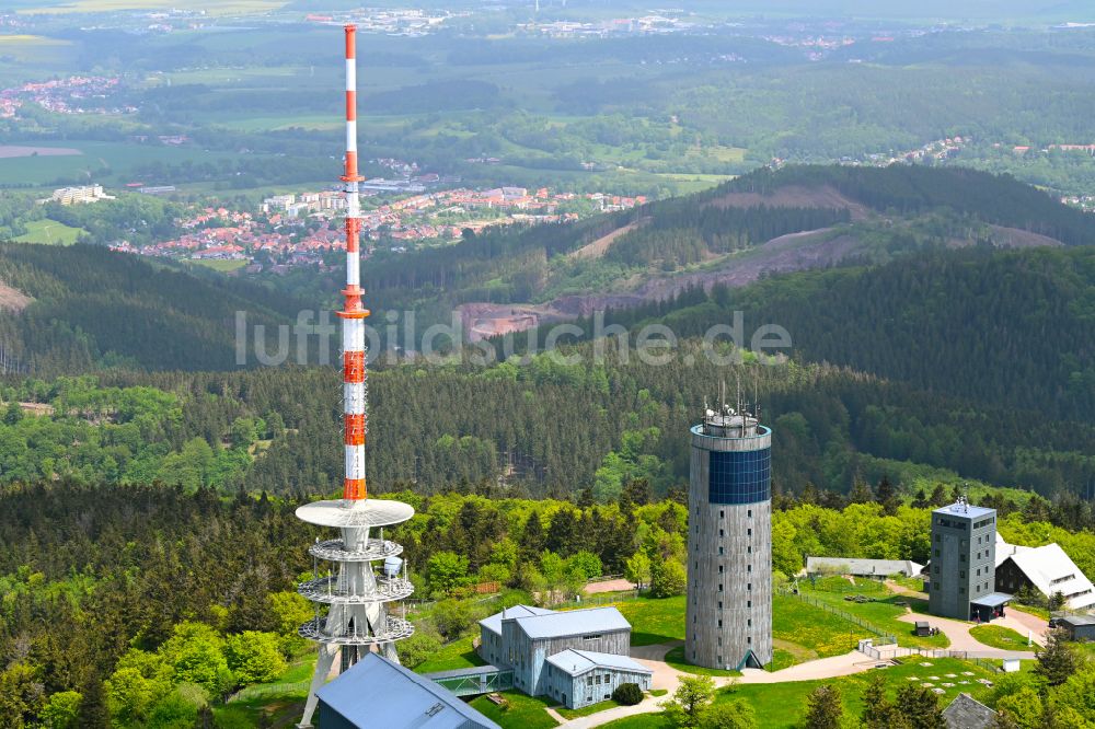 Brotterode von oben - Funkturm und Sendeanlage auf der Kuppe des Bergmassives Großer Inselsberg in Kurort Brotterode im Bundesland Thüringen, Deutschland
