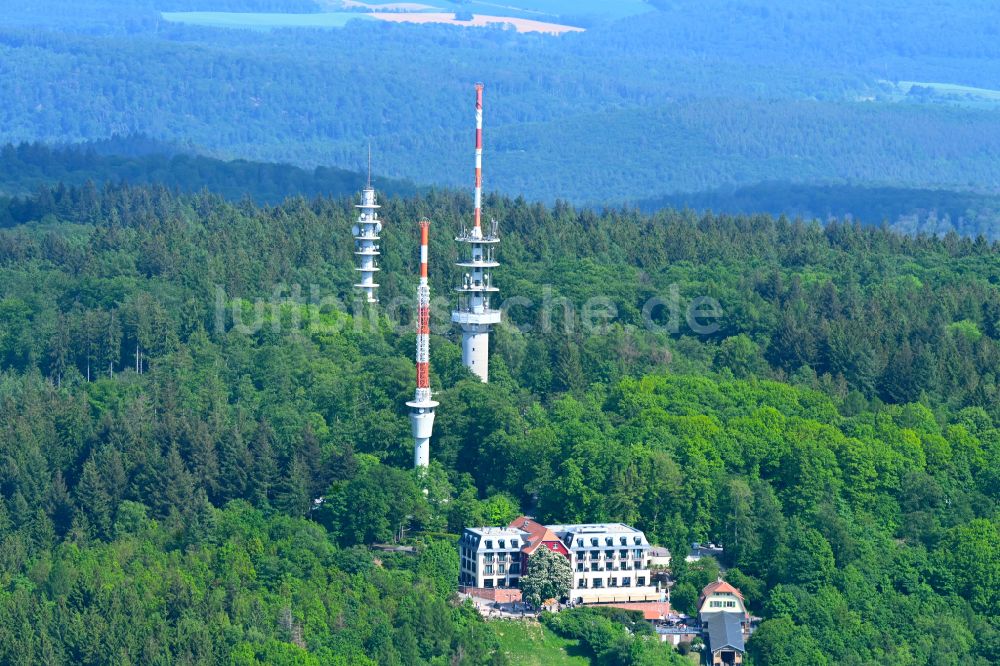 Luftaufnahme Heidelberg - Funkturm und Sendeanlage auf der Kuppe des Bergmassives des Königstuhl in Heidelberg im Bundesland Baden-Württemberg, Deutschland