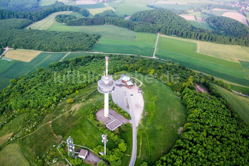 Luftaufnahme Lügde - Funkturm und Sendeanlage auf der Kuppe des Bergmassives Köterberg in Lügde im Bundesland Nordrhein-Westfalen, Deutschland