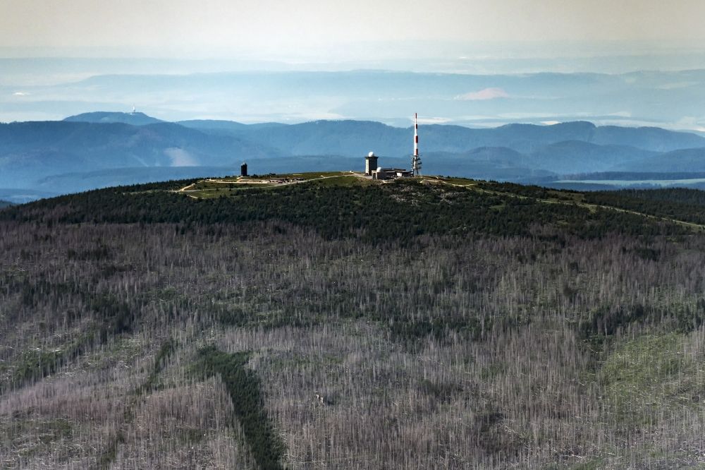 Luftaufnahme Schierke - Funkturm und Sendeanlage auf der Kuppe des Brocken im Harz in Schierke im Bundesland Sachsen-Anhalt, Deutschland