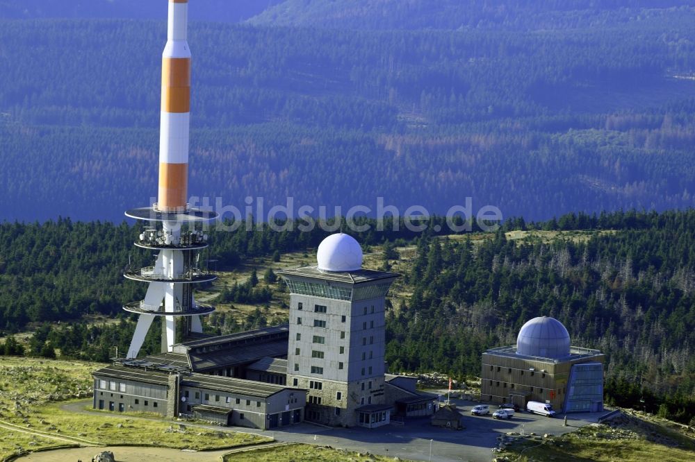 Luftaufnahme Schierke - Funkturm und Sendeanlage auf der Kuppe des Brocken im Harz in Schierke im Bundesland Sachsen-Anhalt, Deutschland