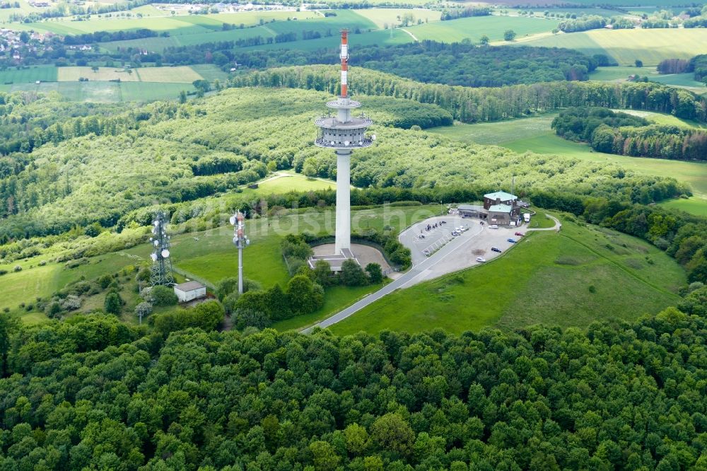 Luftbild Lügde - Funkturm und Sendeanlage auf der Kuppe des Köterberges in Lügde im Bundesland Nordrhein-Westfalen, Deutschland