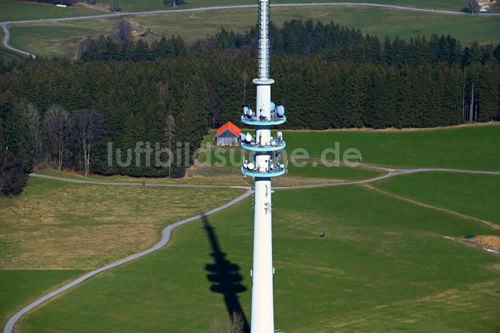 Hohenpeißenberg aus der Vogelperspektive: Funkturm und Sendeanlage Sendeturm BR in Hohenpeißenberg im Bundesland Bayern, Deutschland
