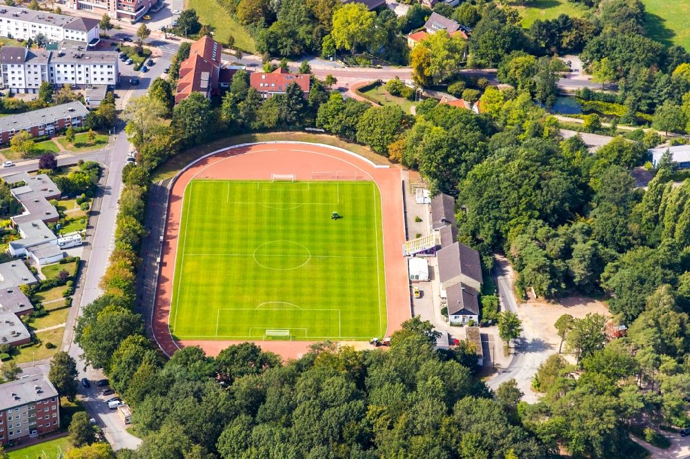 Dinslaken aus der Vogelperspektive: Fussballstadion Stadion am Freibad in Dinslaken im Bundesland Nordrhein-Westfalen, Deutschland