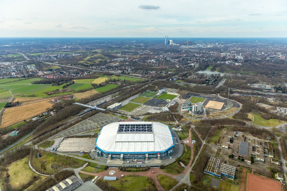 Gelsenkirchen von oben - Fussballstadion Veltins-Arena auf Schalke des Vereins Schalke 04 in Gelsenkirchen im Bundesland Nordrhein-Westfalen