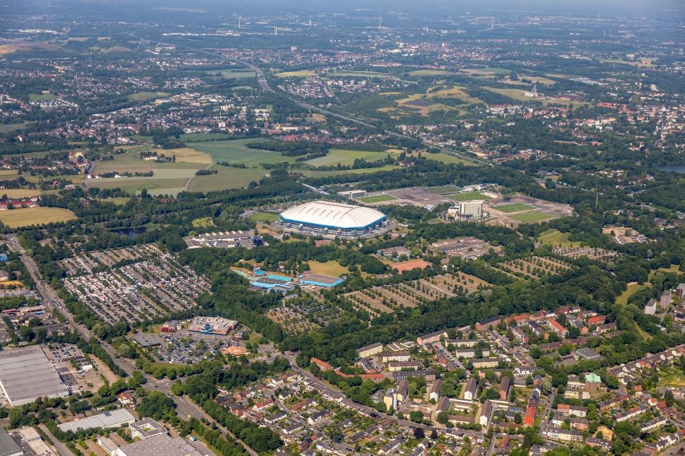 Gelsenkirchen aus der Vogelperspektive: Fussballstadion Veltins-Arena auf Schalke des Vereins Schalke 04 in Gelsenkirchen im Bundesland Nordrhein-Westfalen