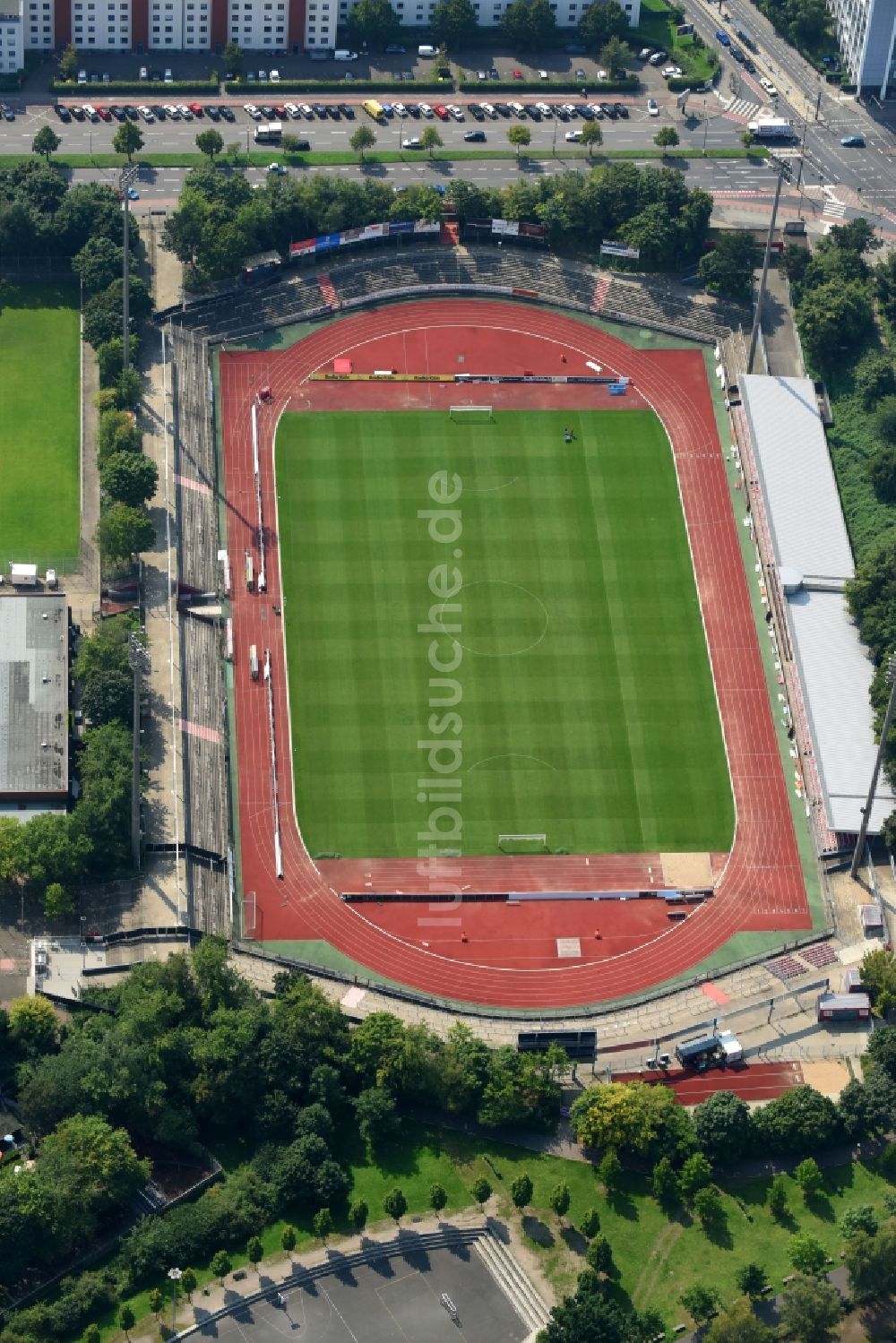 Köln von oben - Fussballstadion des Vereins S.C. Fortuna Köln e.V. in Köln im Bundesland Nordrhein-Westfalen, Deutschland