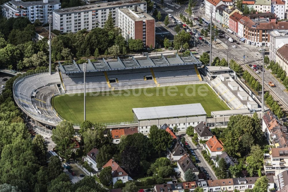 Luftaufnahme München - Fussballstadion des Vereins TSV 1860 an der Grünwalder Straße in München im Bundesland Bayern