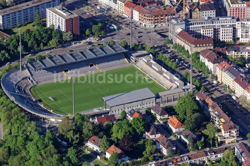 Luftbild München - Fussballstadion des Vereins TSV 1860 an der Grünwalder Straße in München im Bundesland Bayern