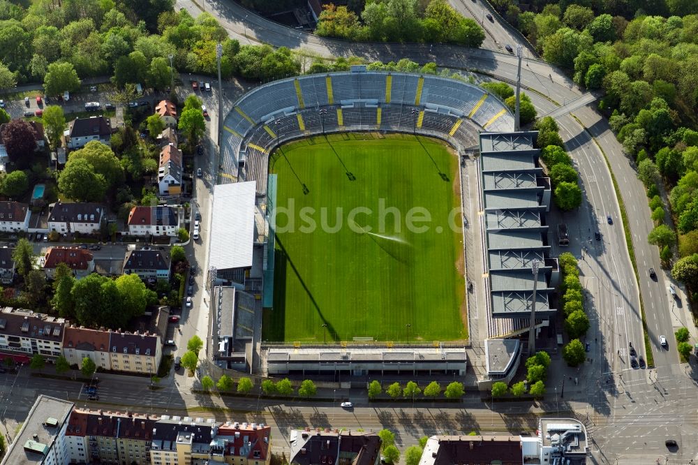 Luftbild München - Fussballstadion des Vereins TSV 1860 an der Grünwalder Straße in München im Bundesland Bayern