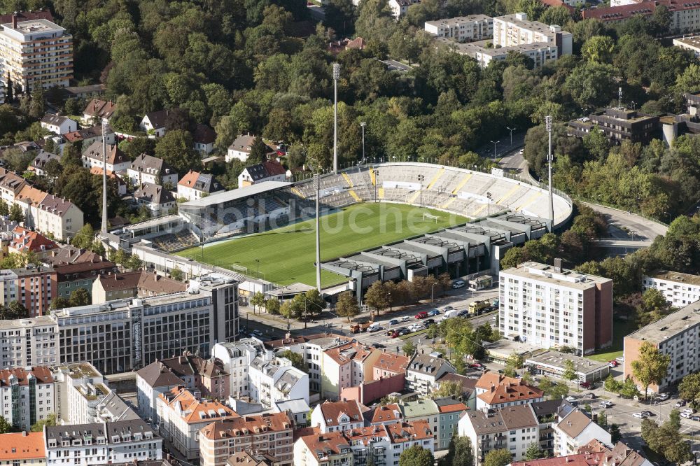 Luftaufnahme München - Fussballstadion des Vereins TSV 1860 an der Grünwalder Straße in München im Bundesland Bayern