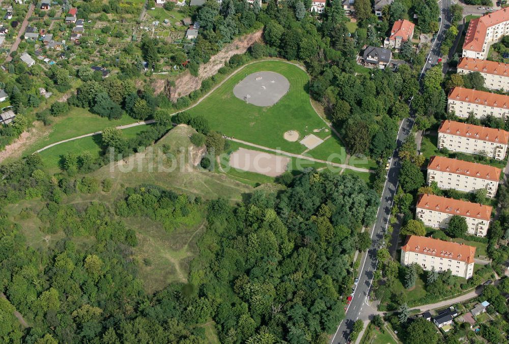 Luftaufnahme Halle - Galgenberg am Wohngebiet Frohe Zukunft im Norden der Stadt Halle