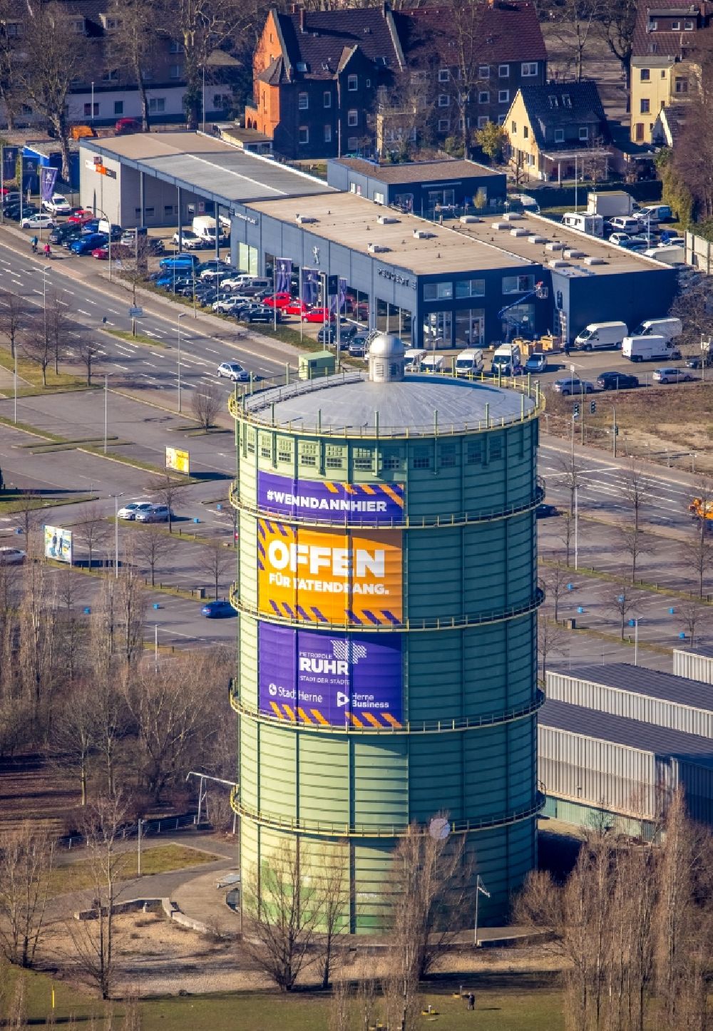 Herne aus der Vogelperspektive: Gasometer- Hoch- Speicherbehälter an der Holsterhauser Straße in Herne im Bundesland Nordrhein-Westfalen, Deutschland