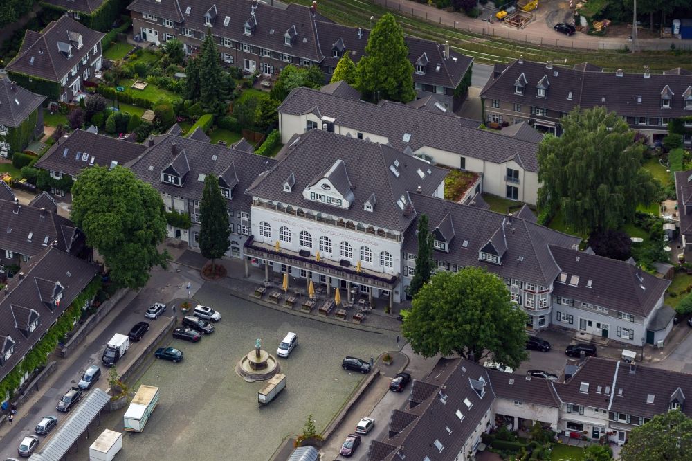 Luftaufnahme Essen - Gasthof zur Margarethenhöhe am Kleinen Markt in Essen im Bundesland Nordrhein-Westfalen