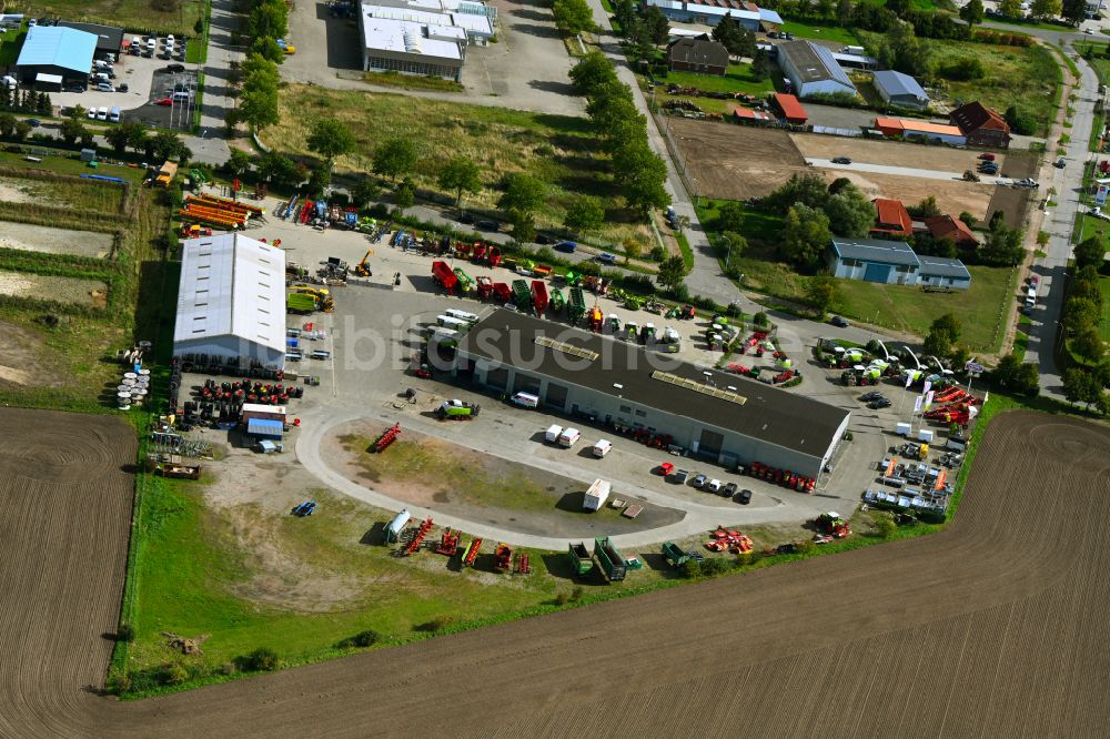 Luftbild Demmin - Gebäude und Abstellflächen der Fricke Landmaschinen GmbH in Demmin im Bundesland Mecklenburg-Vorpommern, Deutschland