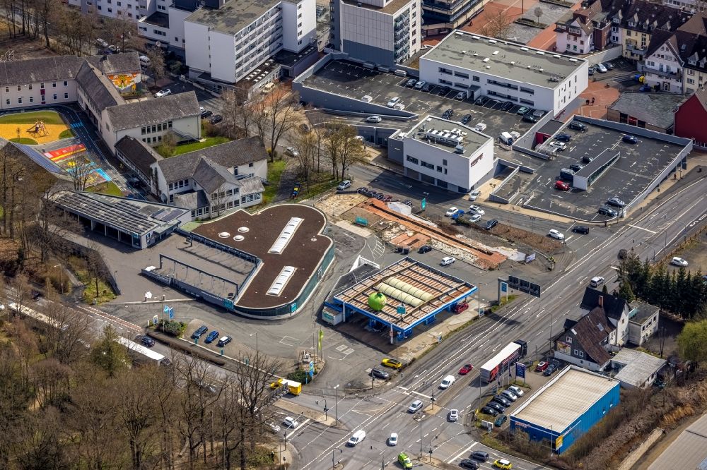 Kreuztal von oben - Gebäude der Autowaschanlage BEST CARWASH Kreuztal in Kreuztal im Bundesland Nordrhein-Westfalen, Deutschland