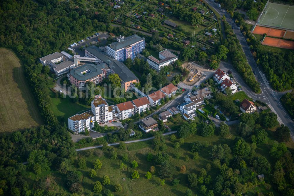 Würzburg aus der Vogelperspektive: Gebäude des Seniorenzentrums an der Zeppelinstraße in Würzburg im Bundesland Bayern, Deutschland