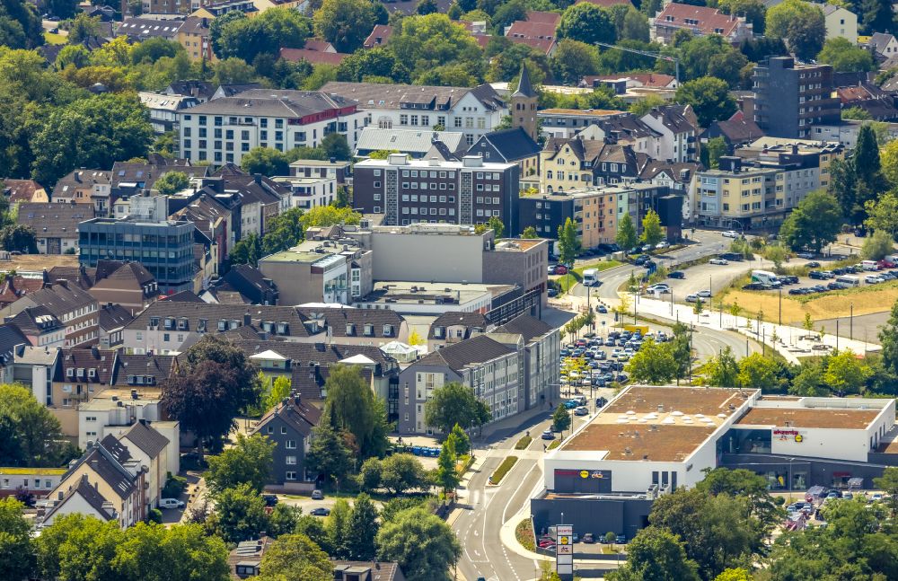 Heiligenhaus aus der Vogelperspektive: Gebäude der Stadtverwaltung - Rathaus in Heiligenhaus im Bundesland Nordrhein-Westfalen, Deutschland