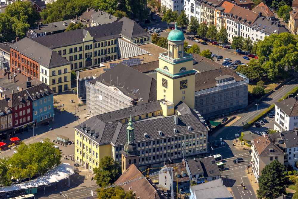 Witten von oben - Gebäude der Stadtverwaltung - Rathaus in Witten im Bundesland Nordrhein-Westfalen, Deutschland