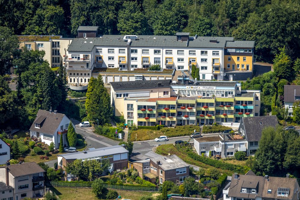 Luftaufnahme Velbert - Gebäude des Altersheim - Seniorenresidenz Domizil Burgfeld in Velbert im Bundesland Nordrhein-Westfalen, Deutschland