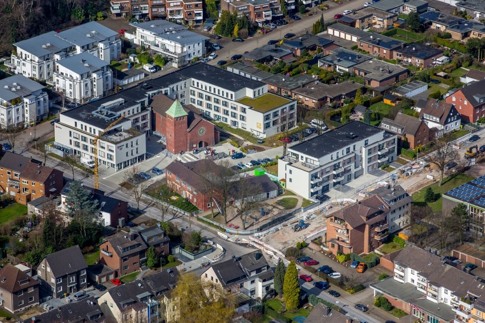 Luftbild Bottrop - Gebäude des Altersheim - Seniorenresidenz des Malteserstift St. Suitbert in Bottrop im Bundesland Nordrhein-Westfalen