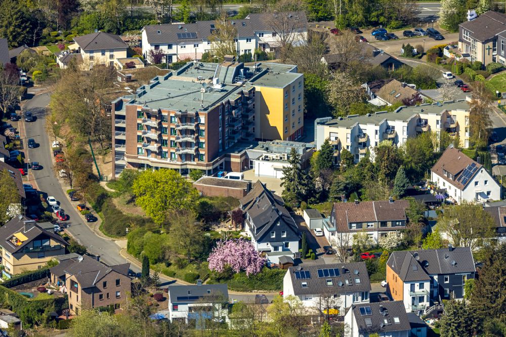Sprockhövel von oben - Gebäude des Altersheim - Seniorenresidenz am Perthes-Ring in Sprockhövel im Bundesland Nordrhein-Westfalen, Deutschland