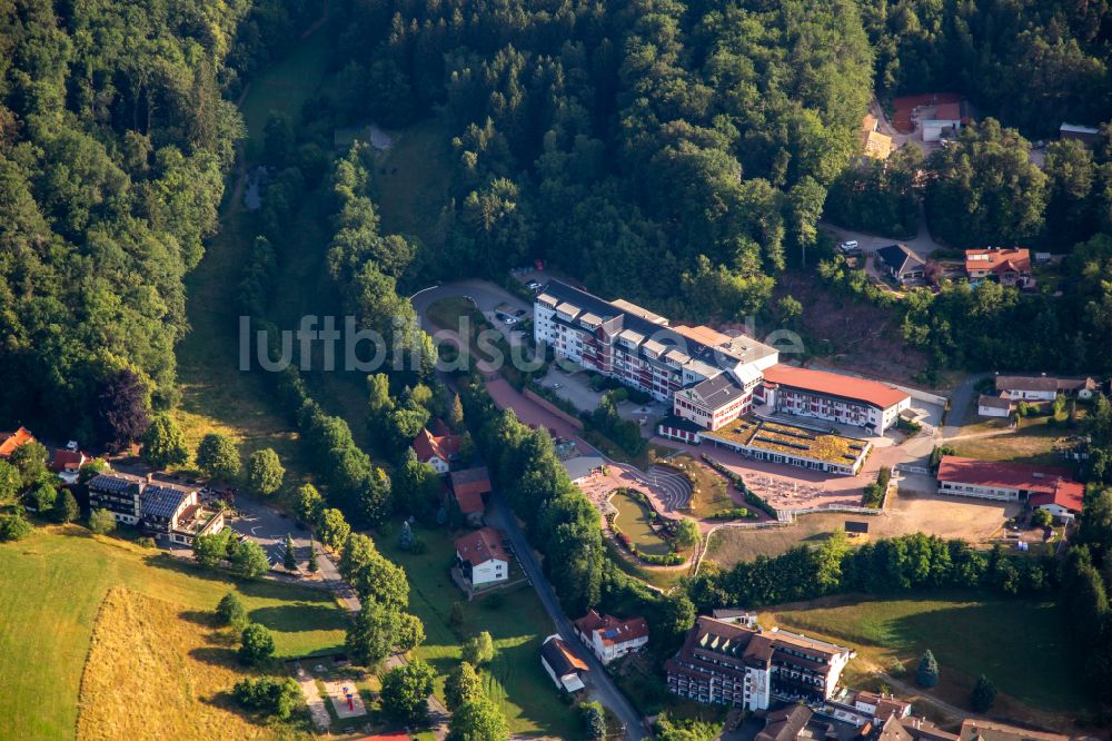Luftbild Grasellenbach - Gebäude des Altersheim - Seniorenresidenz Residenz Leben am Wald in Grasellenbach im Bundesland Hessen, Deutschland
