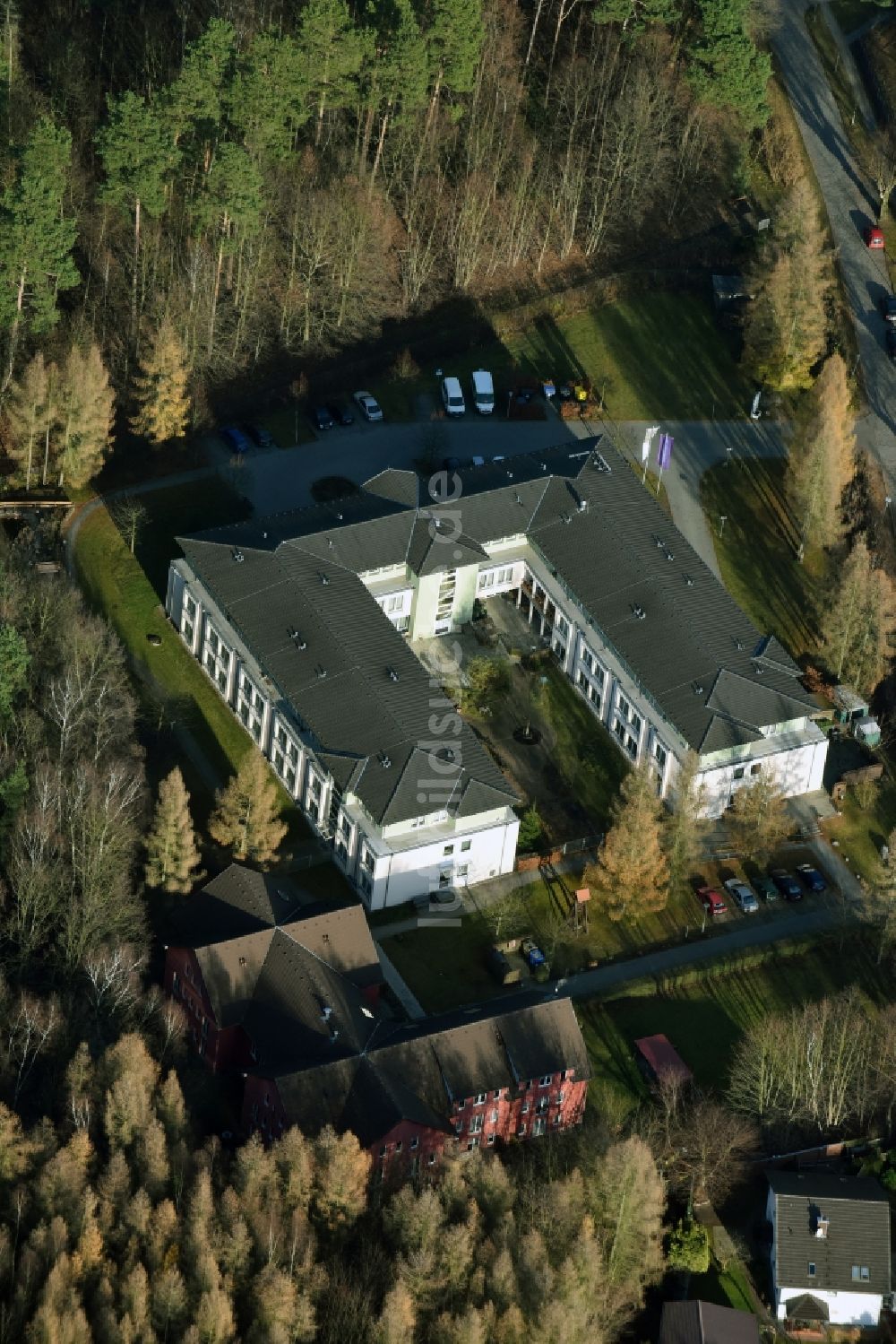 Luftbild Bergfelde - Gebäude des Altersheim - Seniorenresidenz der Seniorenzentrum Elisabeth an der Herthastraße in Bergfelde im Bundesland Brandenburg