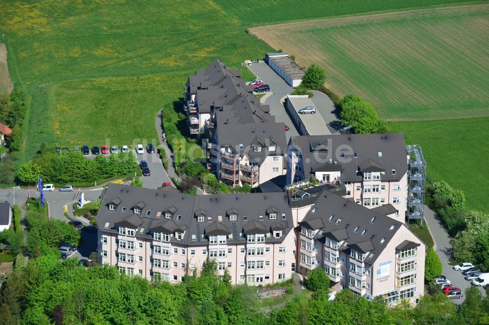 Luftaufnahme Bad Steben - Gebäude des Altersheim - Seniorenresidenz der SWR gGmbH Seniorenwohnpark in Bad Steben im Bundesland Bayern