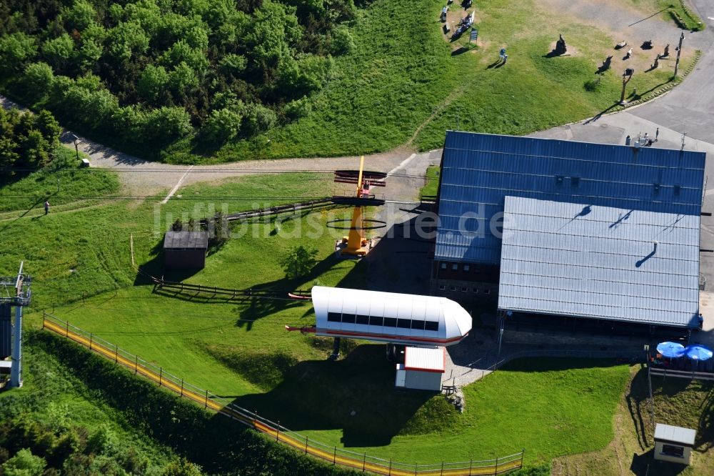 Oberwiesenthal aus der Vogelperspektive: Gebäude des Besucherzentrums auf der Bergkuppe des Fichtelberg in Oberwiesenthal im Bundesland Sachsen, Deutschland