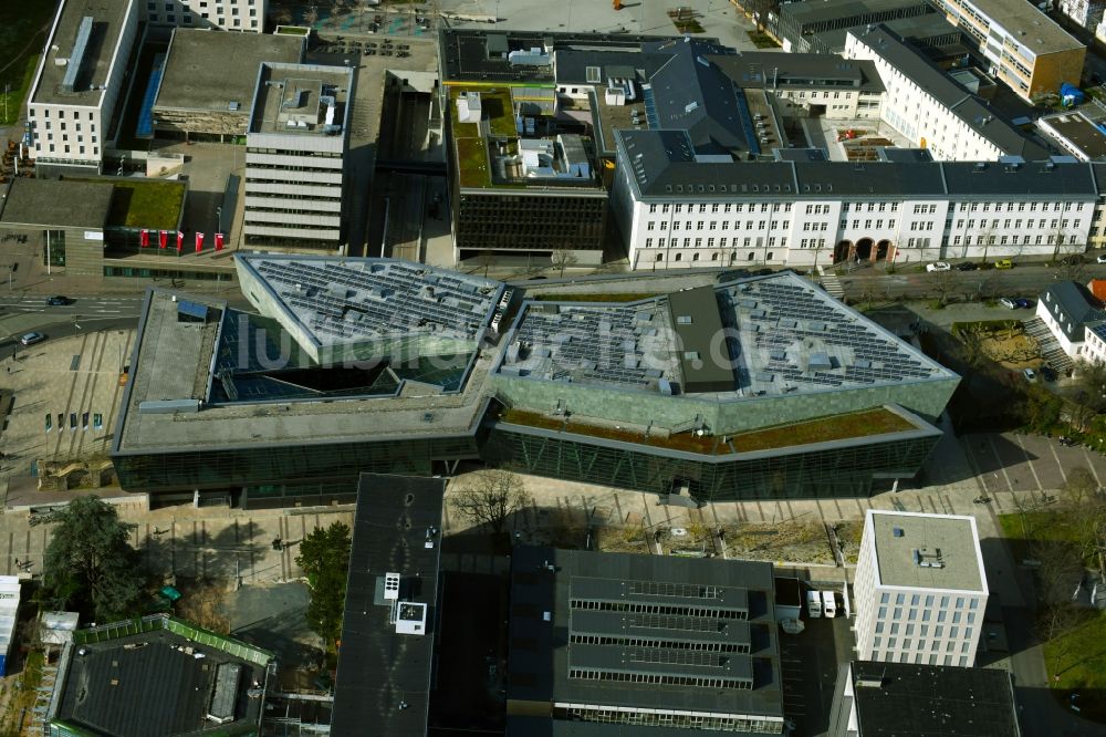 Luftbild Darmstadt - Gebäude des Besucherzentrums darmstadtium - Wissenschafts- und Kongresszentrum in Darmstadt im Bundesland Hessen, Deutschland