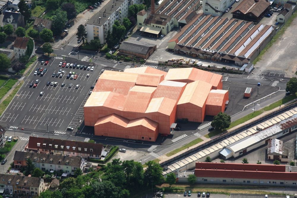 Luftaufnahme Saint-Louis - Gebäude derFesthalle in Saint-Louis in Grand Est, Frankreich