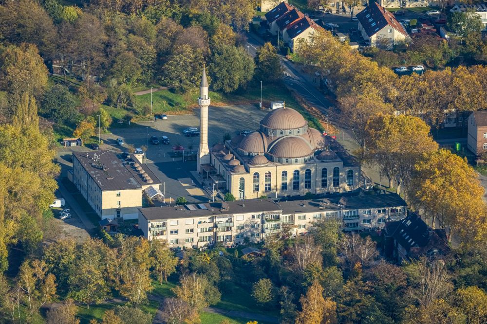 Luftaufnahme Duisburg - Gebäude der DITIB- Moschee an der Warbruckstrasse in Duisburg-Marxloh im Bundesland Nordrhein-Westfalen