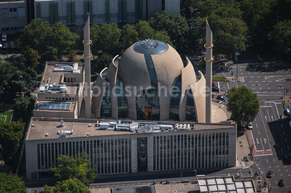 Luftaufnahme Köln - Gebäude der DITIB-Zentralmoschee in Köln an der Fuchsstraße im Bundesland Nordrhein-Westfalen, Deutschland