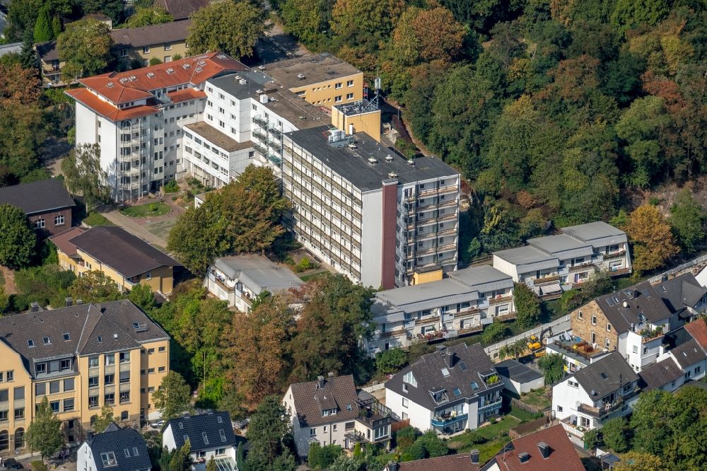 Luftaufnahme Herdecke - Gebäude des ehemaligen Altersheim - Seniorenresidenz an der Goethestraße in Herdecke im Bundesland Nordrhein-Westfalen, Deutschland
