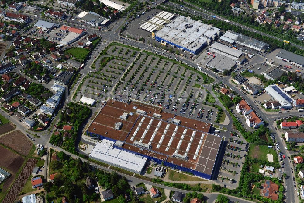 Fürth von oben - Gebäude des Einkaufszentrum IKEA Einrichtungshaus in Fürth im Bundesland Bayern