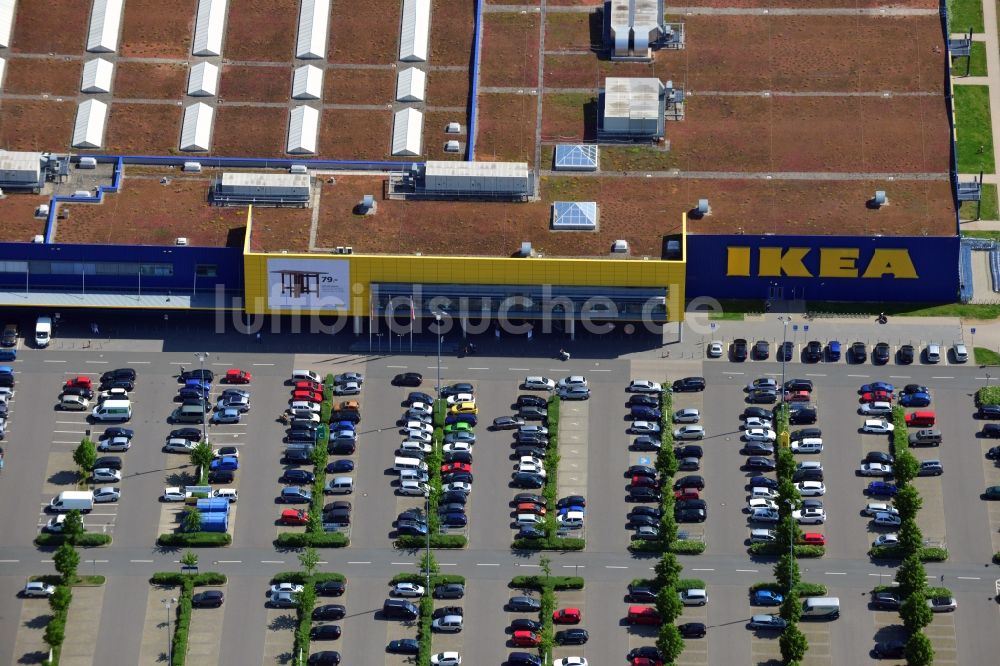 Fürth aus der Vogelperspektive: Gebäude des Einkaufszentrum IKEA Einrichtungshaus in Fürth im Bundesland Bayern