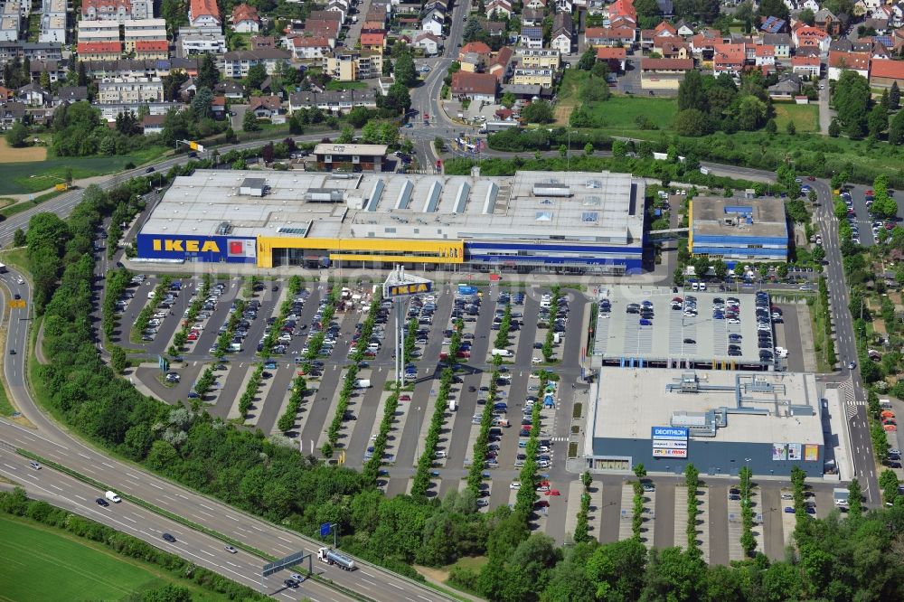 Luftbild Hofheim am Taunus - Gebäude des Einkaufszentrum IKEA Einrichtungshaus Wallau in Hofheim am Taunus im Bundesland Hessen