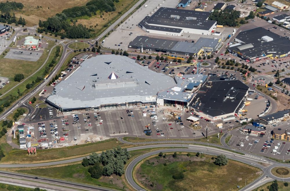 Löddeköpinge von oben - Gebäude des Einkaufszentrum Stadium Center Syd in Löddeköpinge in Schweden
